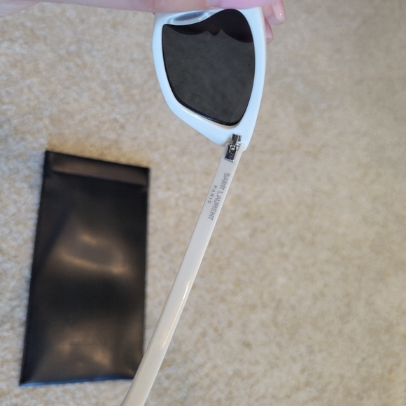 Authentic Ysl sunglasses - Picture 4 of 5